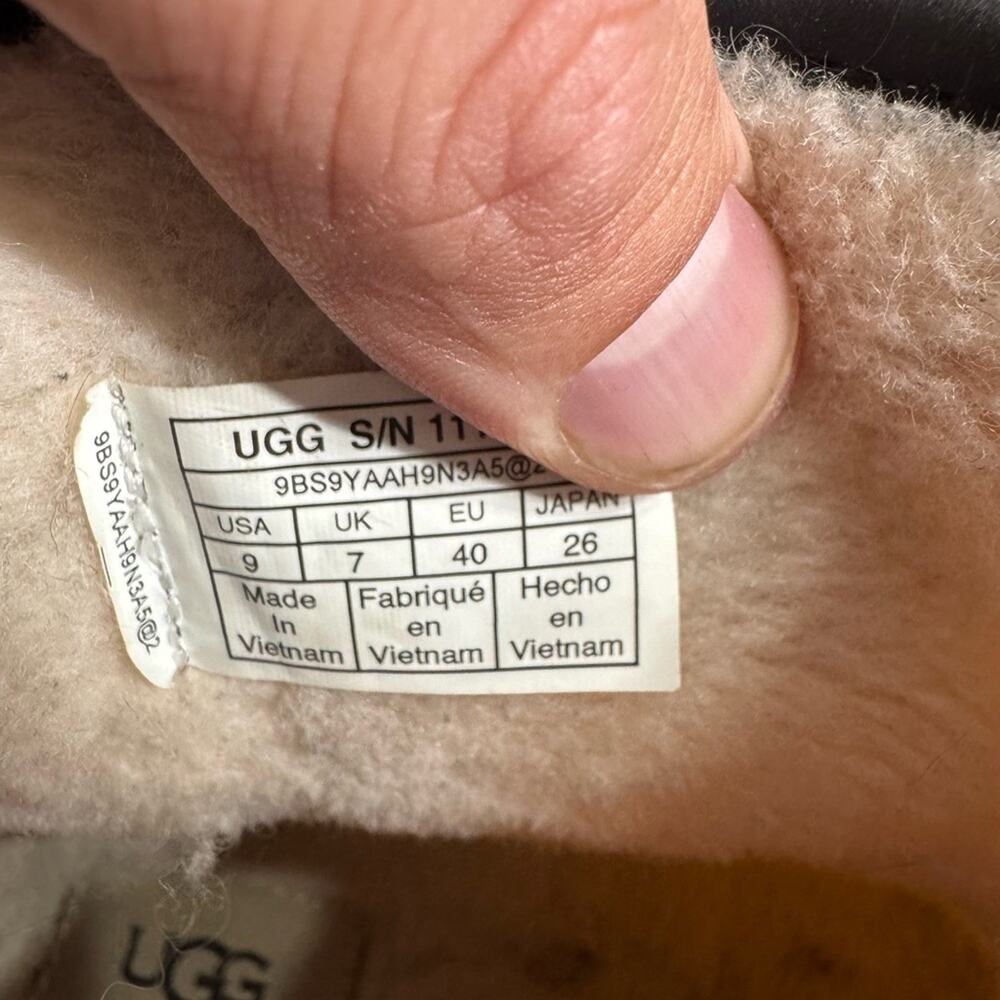 UGG Classic Clear Mini Boot Sherpa Warm Logo Size 9 - Picture 3 of 8